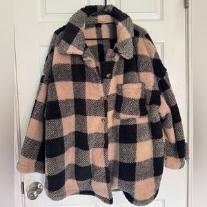 Plaid Women's Sherpa Jacket - Black and Tan